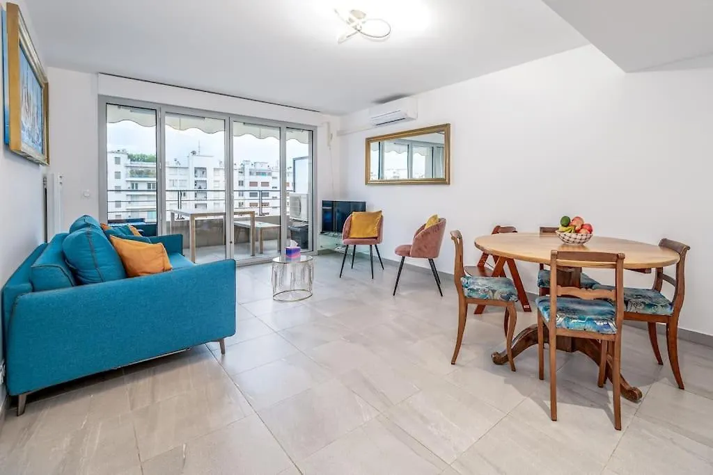 Juan Les Pins Two Bed Apt Beach Access Antibes