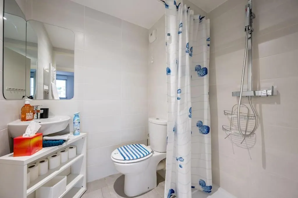 Juan Les Pins Two Bed Apt Beach Access Antibes France